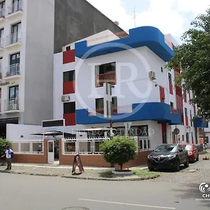Roterdão Under New Management Hotel